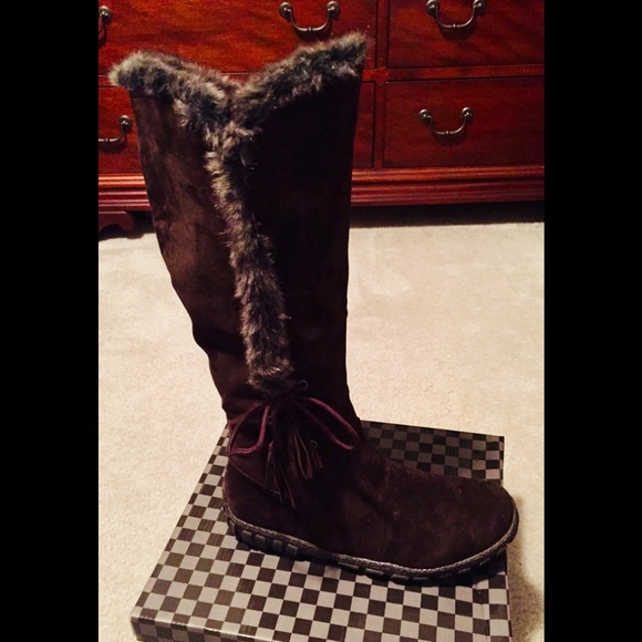 Dark Brown Winter Boots Size 9 - Picture 2 of 5